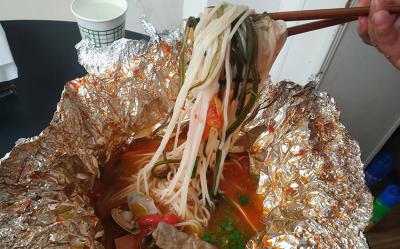 開心花甲米線技術培訓哪里好？香辣味開心花甲制作