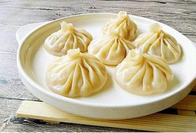灌湯包培訓哪里滋味好?皮薄透亮，湯多餡飽